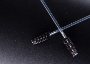 Goupillon brosse cils et sourcils